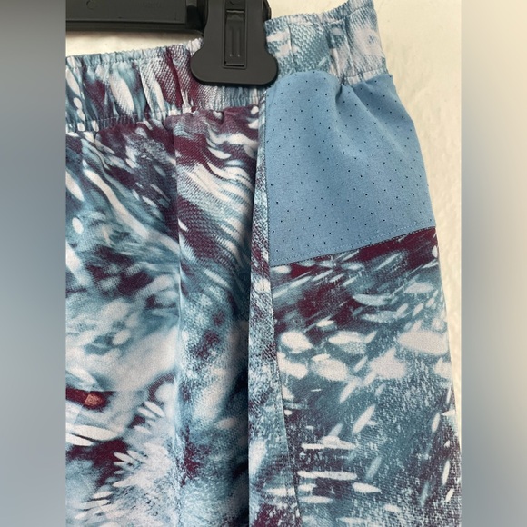 Lululemon Men's Pace Breaker Short Flicker Pace Utility Blue Multi; size XXL - Picture 2 of 8